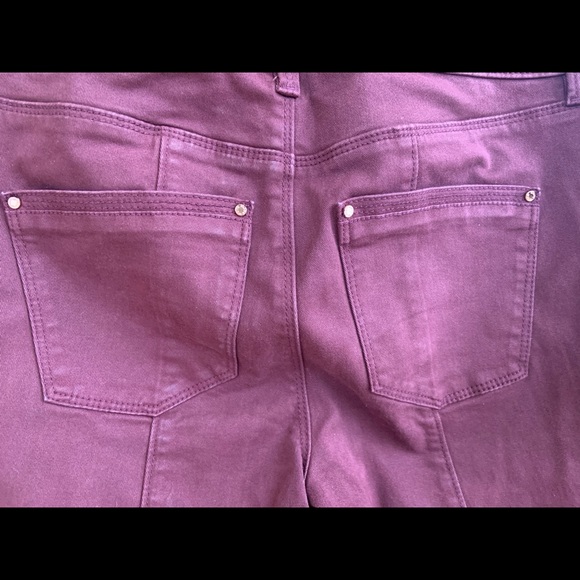 White House Black Market crop jeans - Picture 8 of 11